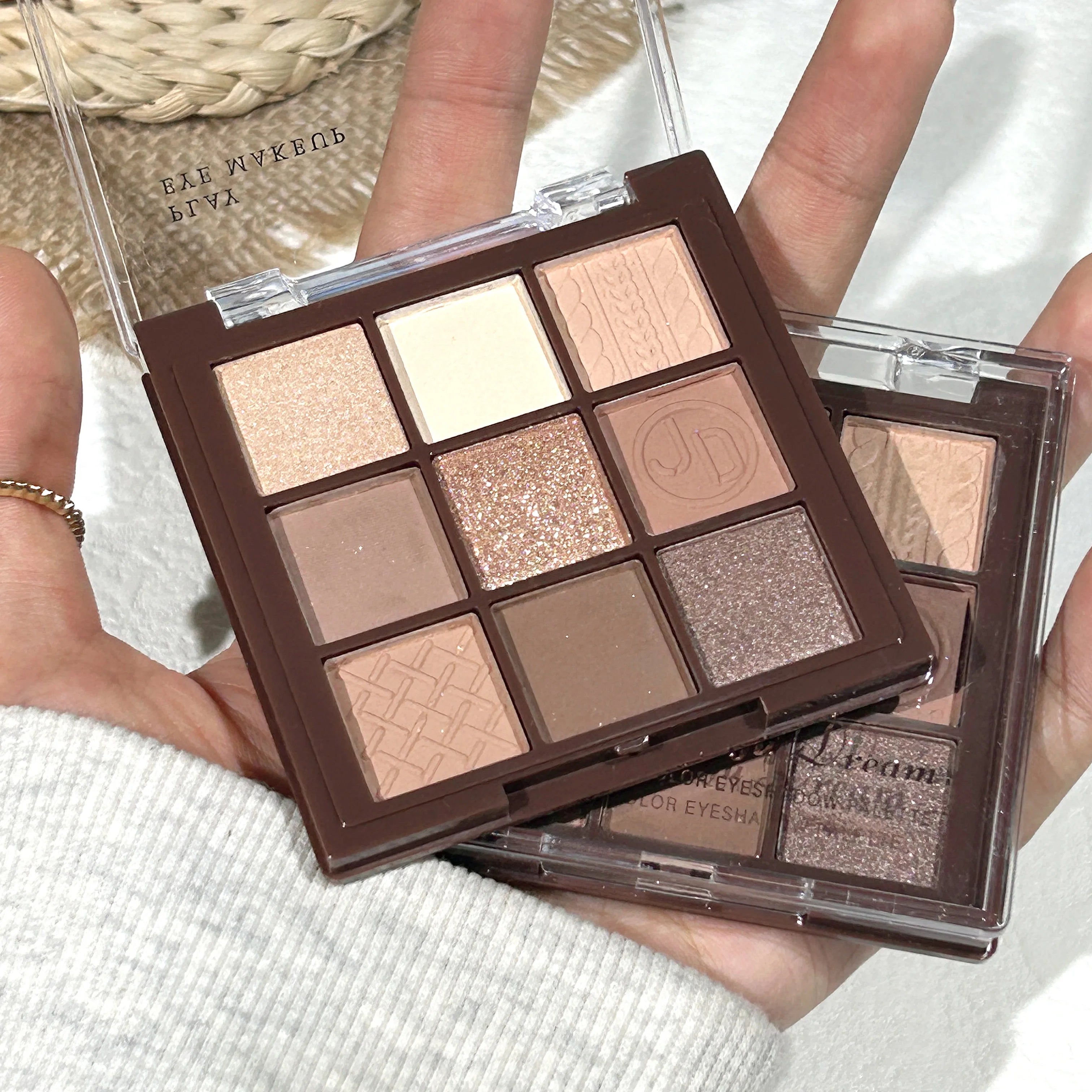 Caramel Cocoa Nine Colors Eyeshadow Palette, Glitter, Pearlescent Matte, Earthy Color, Pure Nude Makeup Zpaxo