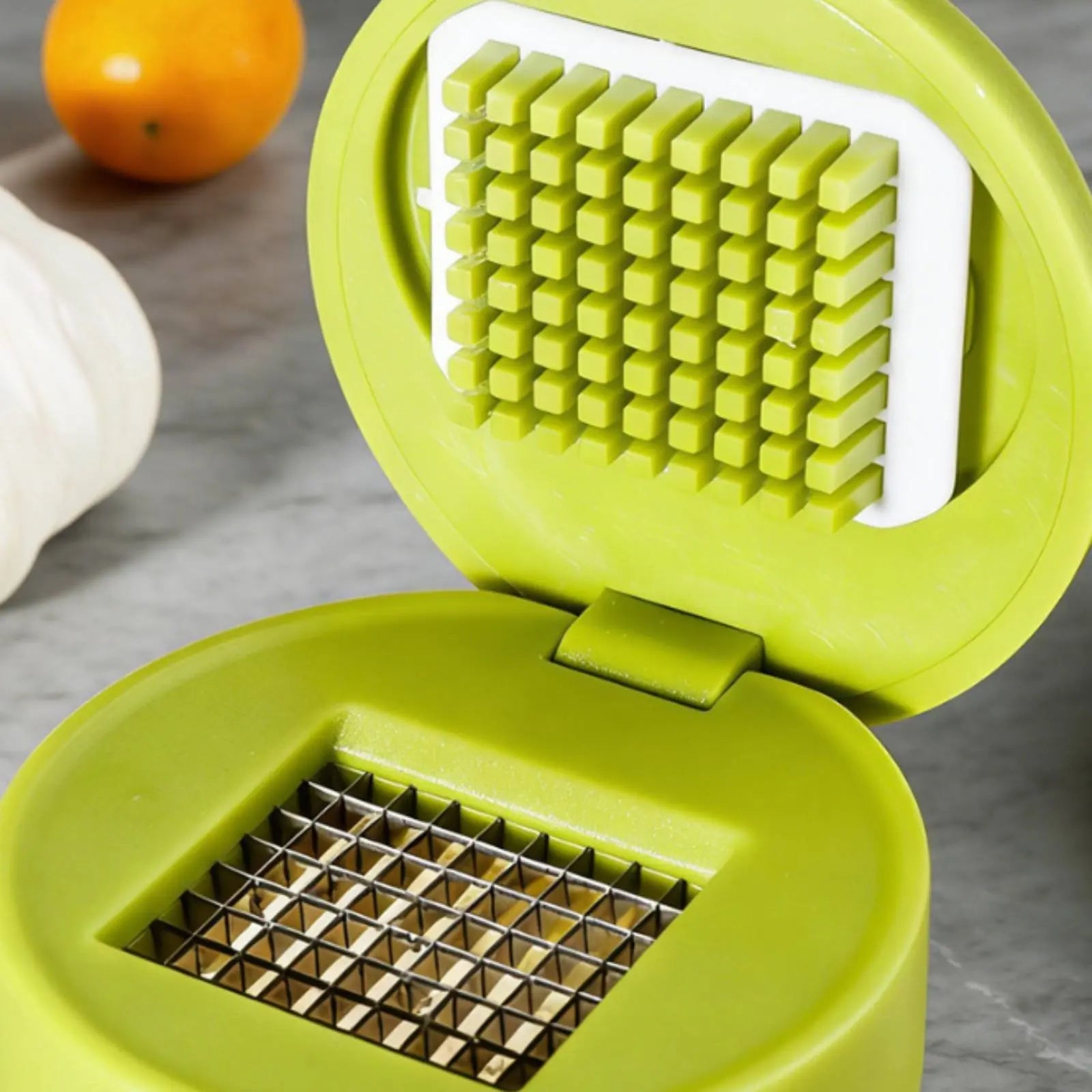 Garlic Press multifunctional kitchen tool Manual Garlic Crusher Mincer Garlic Chopper Easy to Squeeze and Clean Kitchen Tool Zpaxo