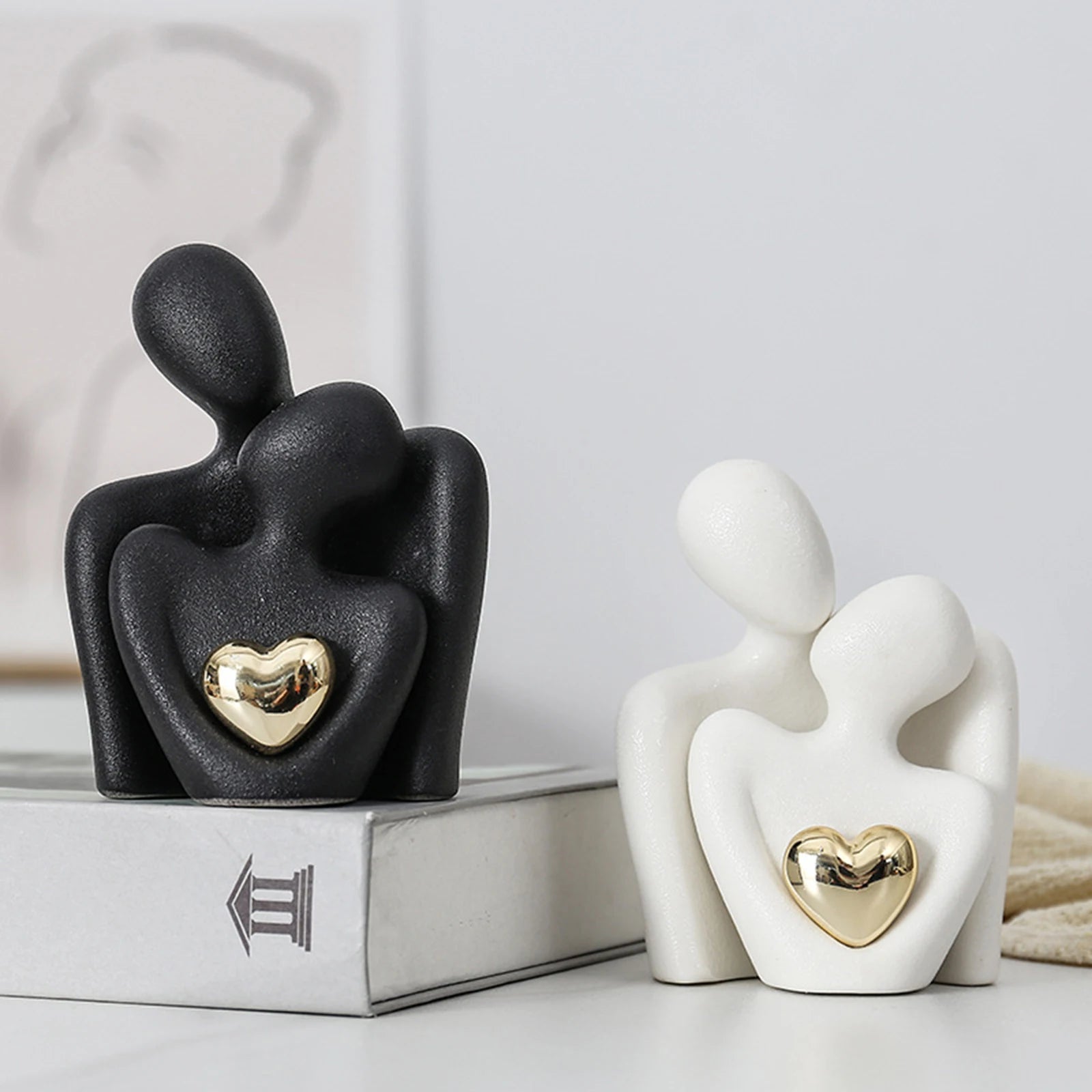 Hugging Couple Ceramic Figurine – Romantic Gift & Home Decor Couple Figurine Zpaxo