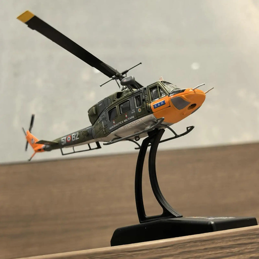 1 100 Diecast Helicopter Model Base Alloy Aircraft Toy Home Living Zpaxo