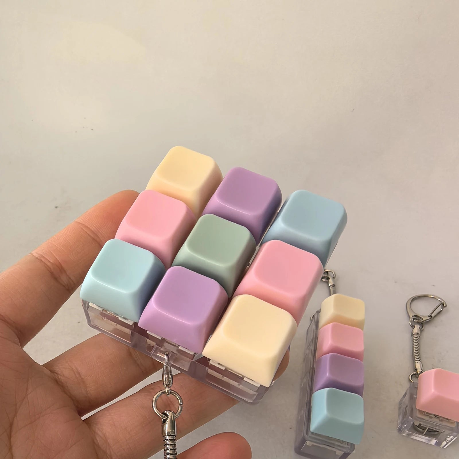 9-Key Fidget Keyboard Keychain – Stress Relief Toy for Adults Fidget Keychain Toy Zpaxo