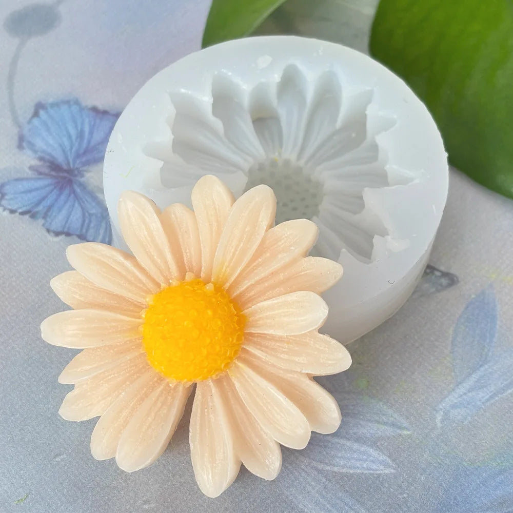 1pc Daisy Silicone Candle Mould. Handmade Aromatherapy Candle DIY Silicone Mold,Decoration Candle Mould Zpaxo