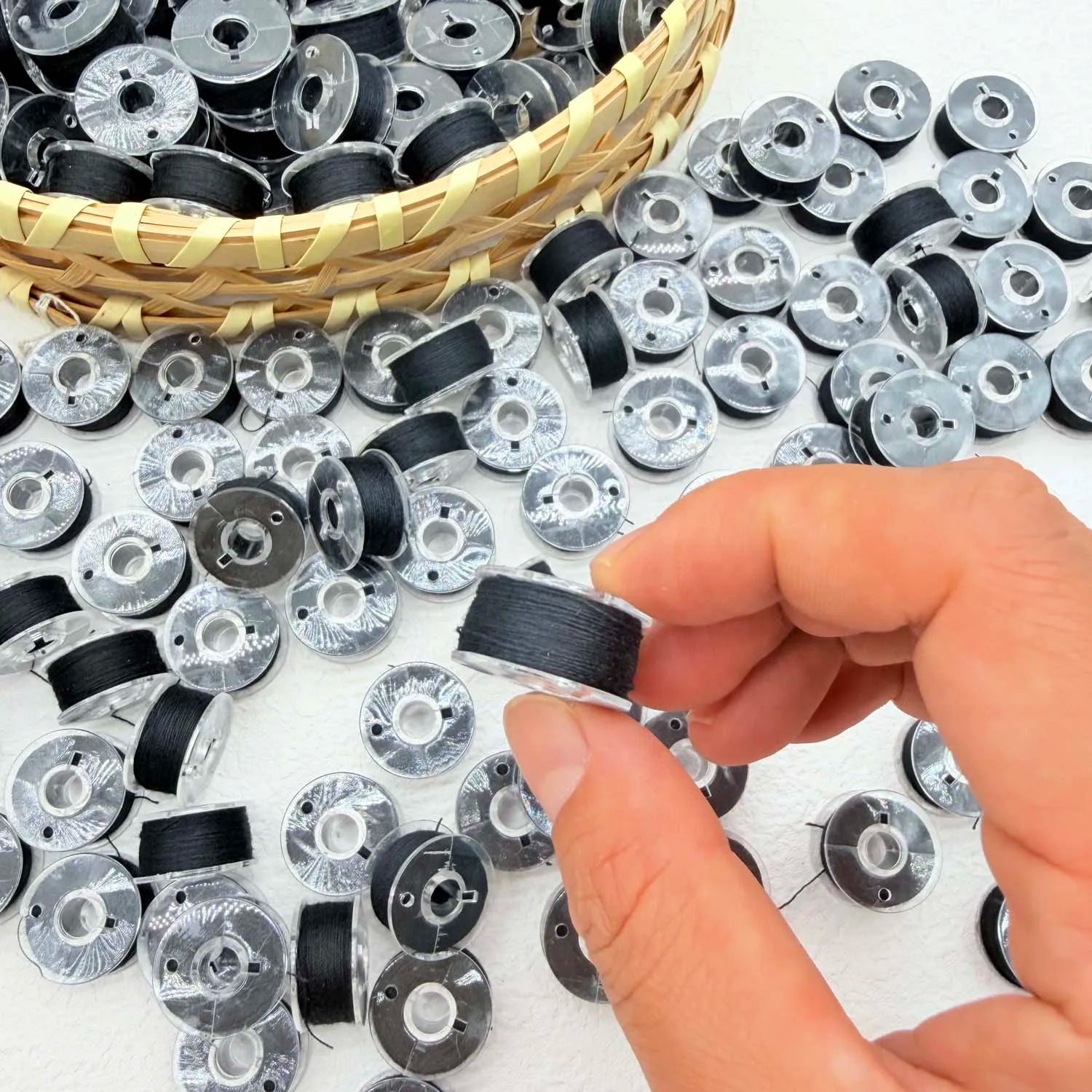 Sewing Machine Thread Bobbins Black & White – 10 or 30 Pack Sewing Thread Bobbins Zpaxo