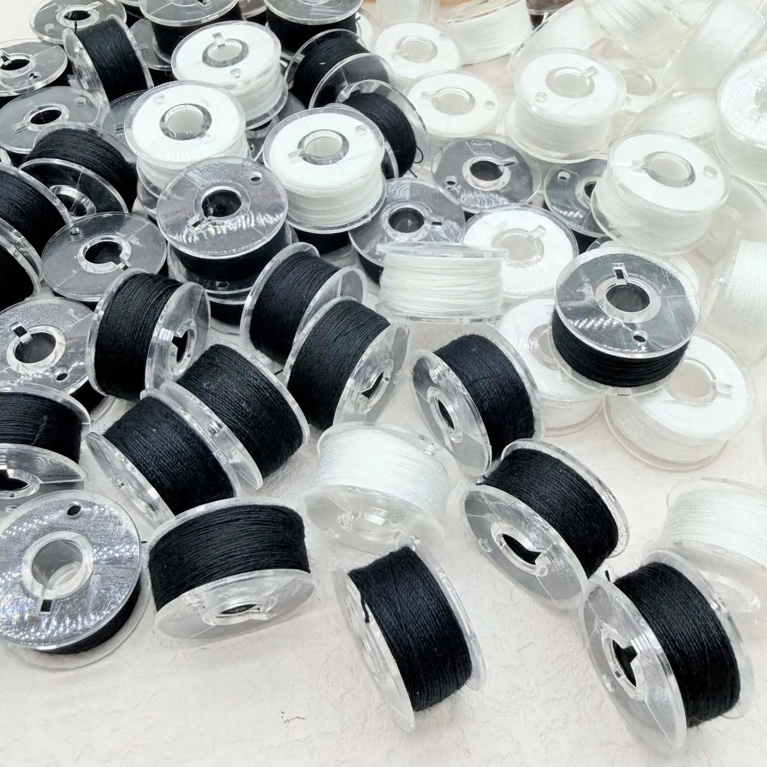 Plastic Sewing Machine Bobbins – Black & White Thread 10/30 Pack Sewing Machine Bobbins Zpaxo 30pcs mixed