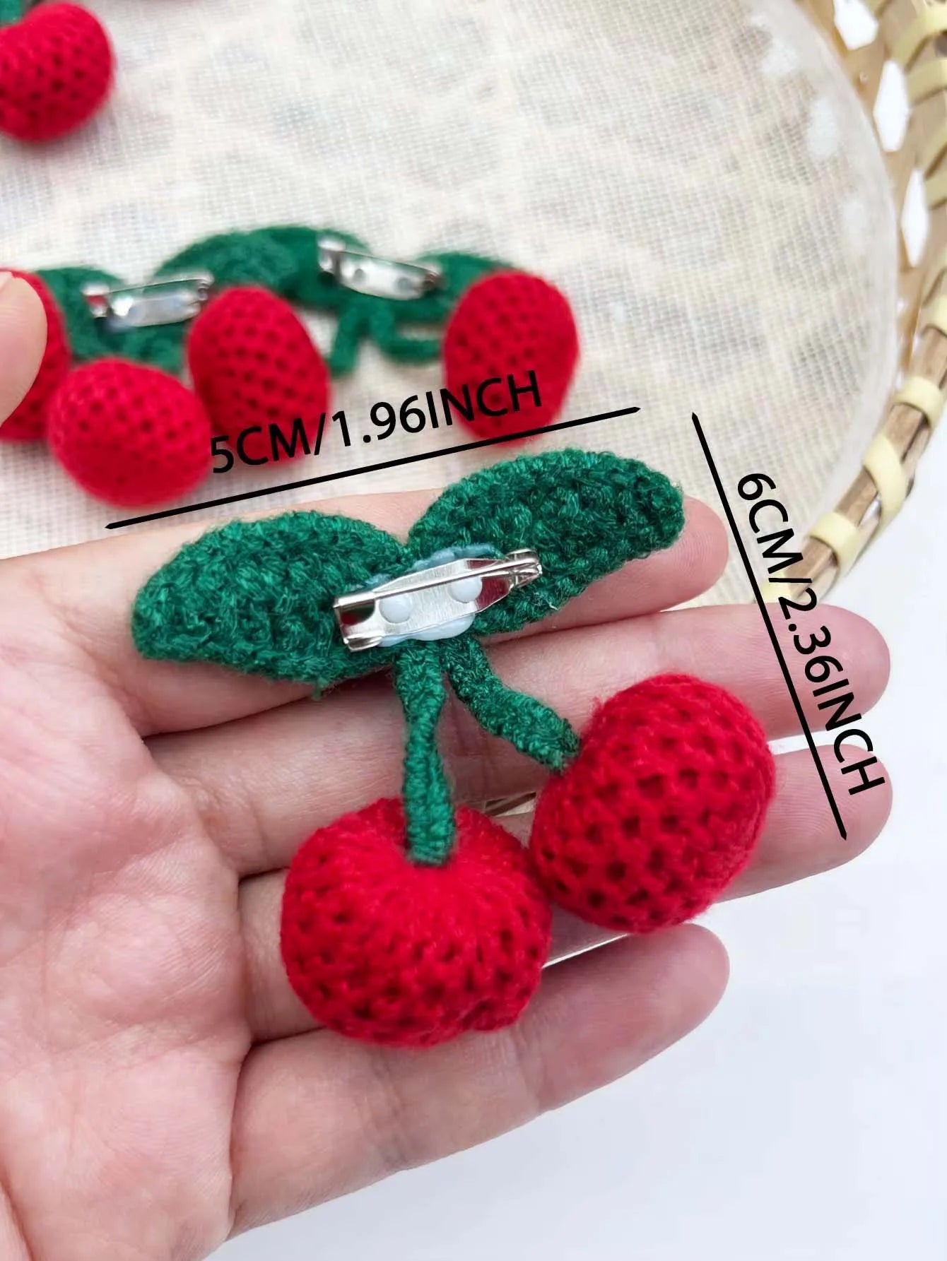 2pcs Handmade Crochet Cherry Brooch Knitting Appliques for Crafts Accessories DIY Brooch Pin Clothes Sweater Canvas Bag Decor Zpaxo 2pcs red
