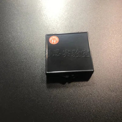 LY-5510 Self-adsorption Box Self-suction Box Chip Box Wafer Box Storage Box Plastic Box Zpaxo Type8