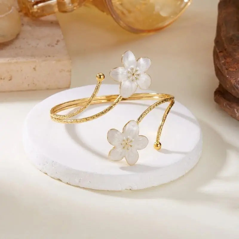 Elegant Metal Flower Upper Arm Bracelet Boho Retro Jewelry Women Zpaxo