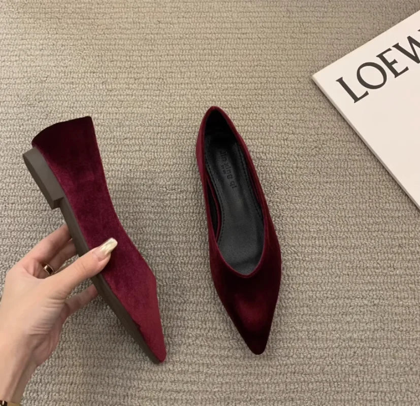 Flat Shoes Women Pointed Single Shoe Women's Shoes 2025 New Spring and Autumn Season Temperament Red Large Size Women's Shoes Zpaxo