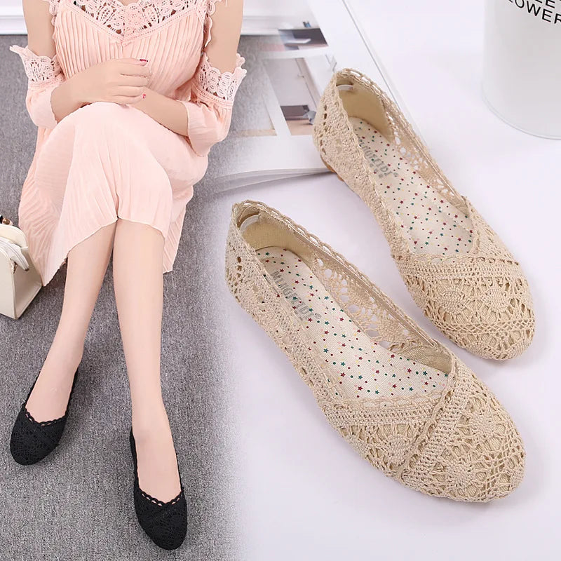 Women Autumn Flats Shoes Solid Lace Canvas Shoes Hollow Floral Breathable Platform Flat Shoes Loafers Female Espadrilles 2019 Zpaxo