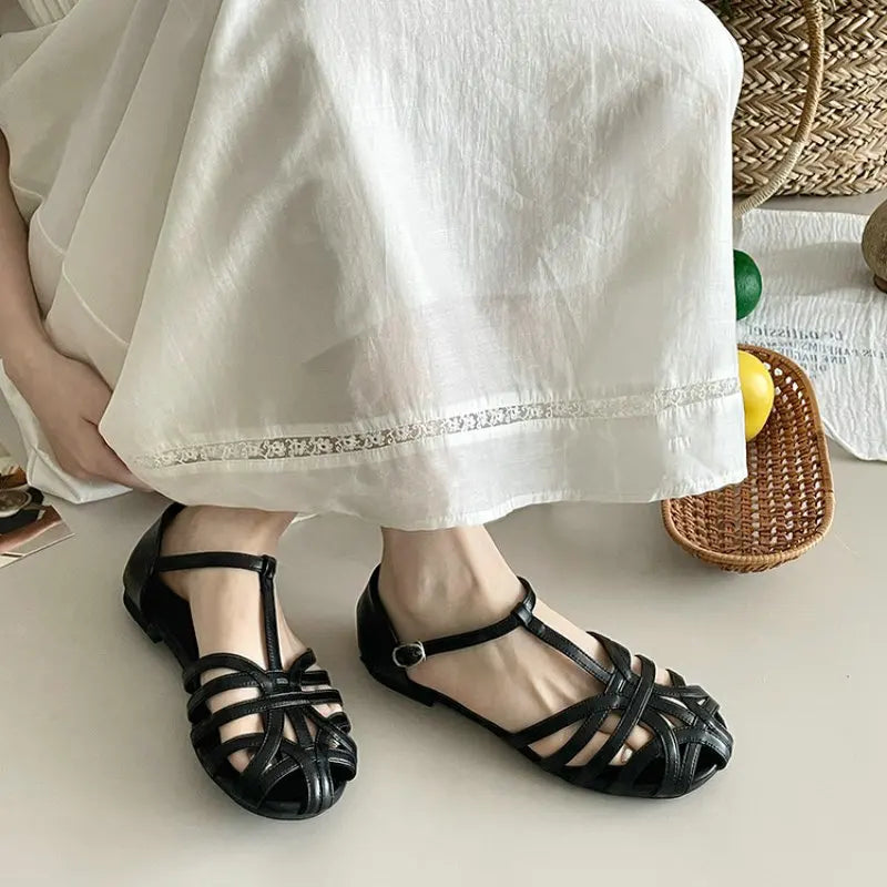 Sandals for Women 2025 Summer French Retro Woven Toe Cap Sandals for Women Flat Bottomed Pregnant Women Roman Shoes Zpaxo