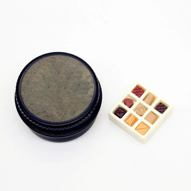 ▶Dollhouse Cream Chocolate Black Can Gift Box Iron Box Set Miniature DIY Simulation Food Toy Dollhouse Decoration Accessories Zpaxo 1Set