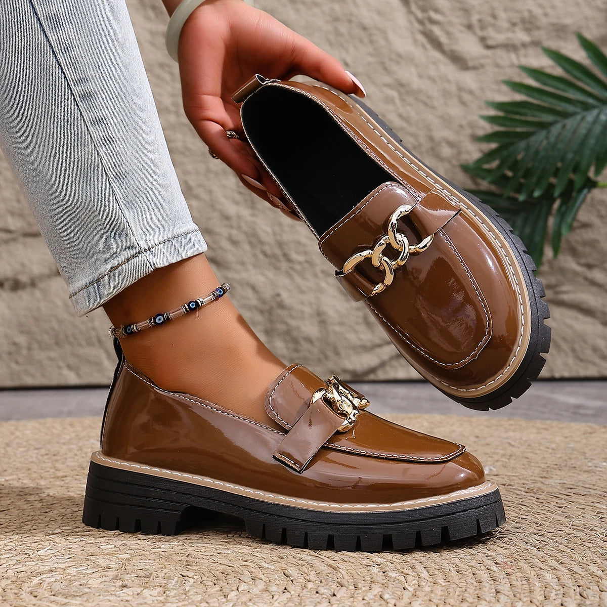 Women Loafers Thick Heel Chunky Casual Shoes Spring Autumn Retro Flats Shoes Women Round Toe Metal Decorated Sneakers Women Zpaxo