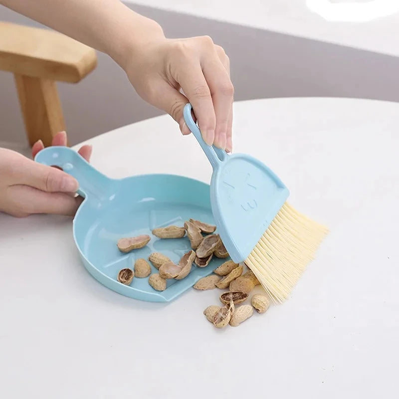 Multi-purpose Mini Desktop Cleaning Brush Dustpan Table Sweeper