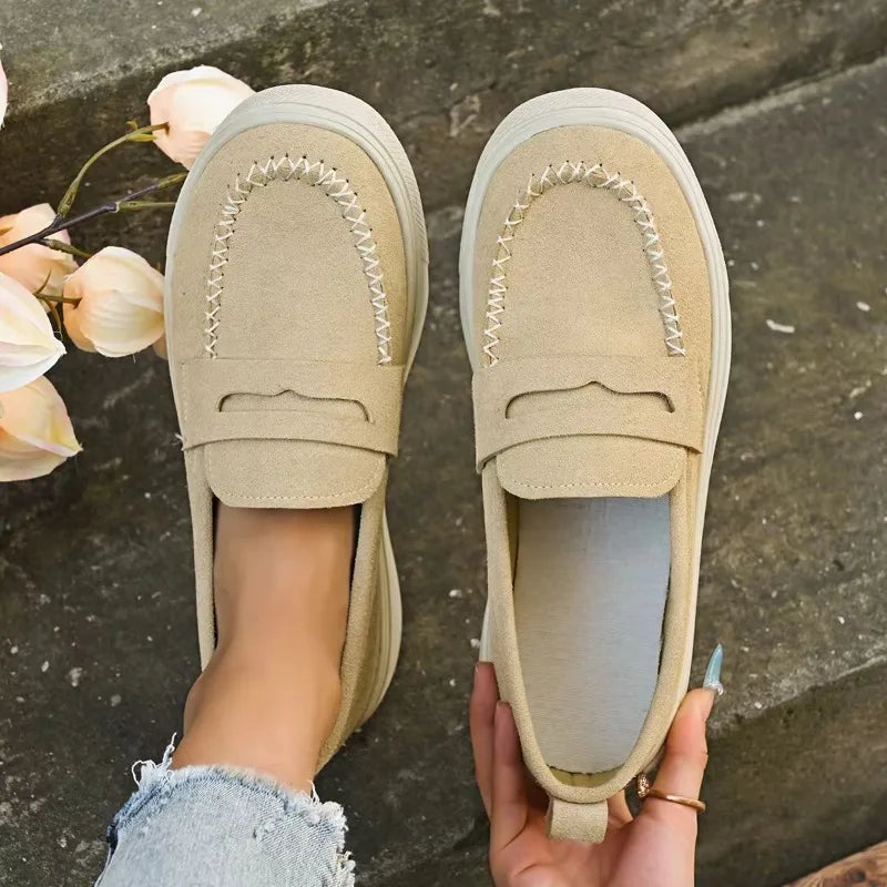 2025 New Women Loafers Retro Outdoor Designer Shoes Women Trend Fashion Slip-On Sneakers Rubber Sole Lightweight Women Shoes Zpaxo