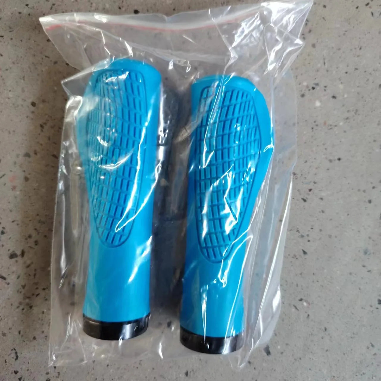 1Pair MTB Bike Handlebar Grips Anti-Skid Comfortable Lockable Soft Rubber Cycling Accessory Zpaxo