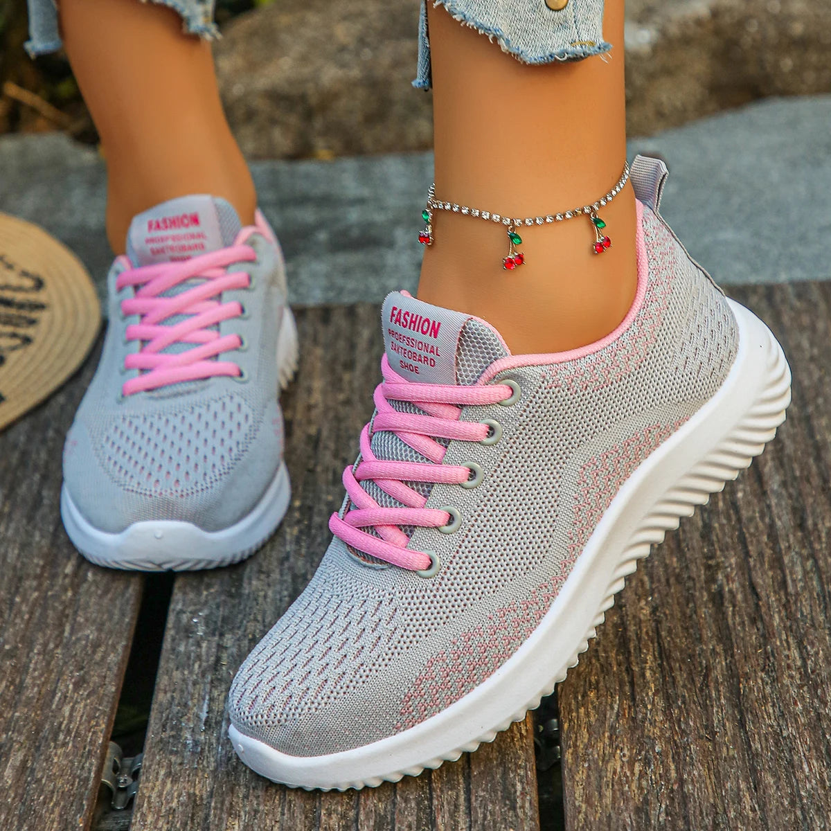 Women Sneakers 2025 New Walking Plus Size Shoes Woman Lace Up Round Toe Sneakers Women Fashion Lightweight Designer Shoes Women Zpaxo