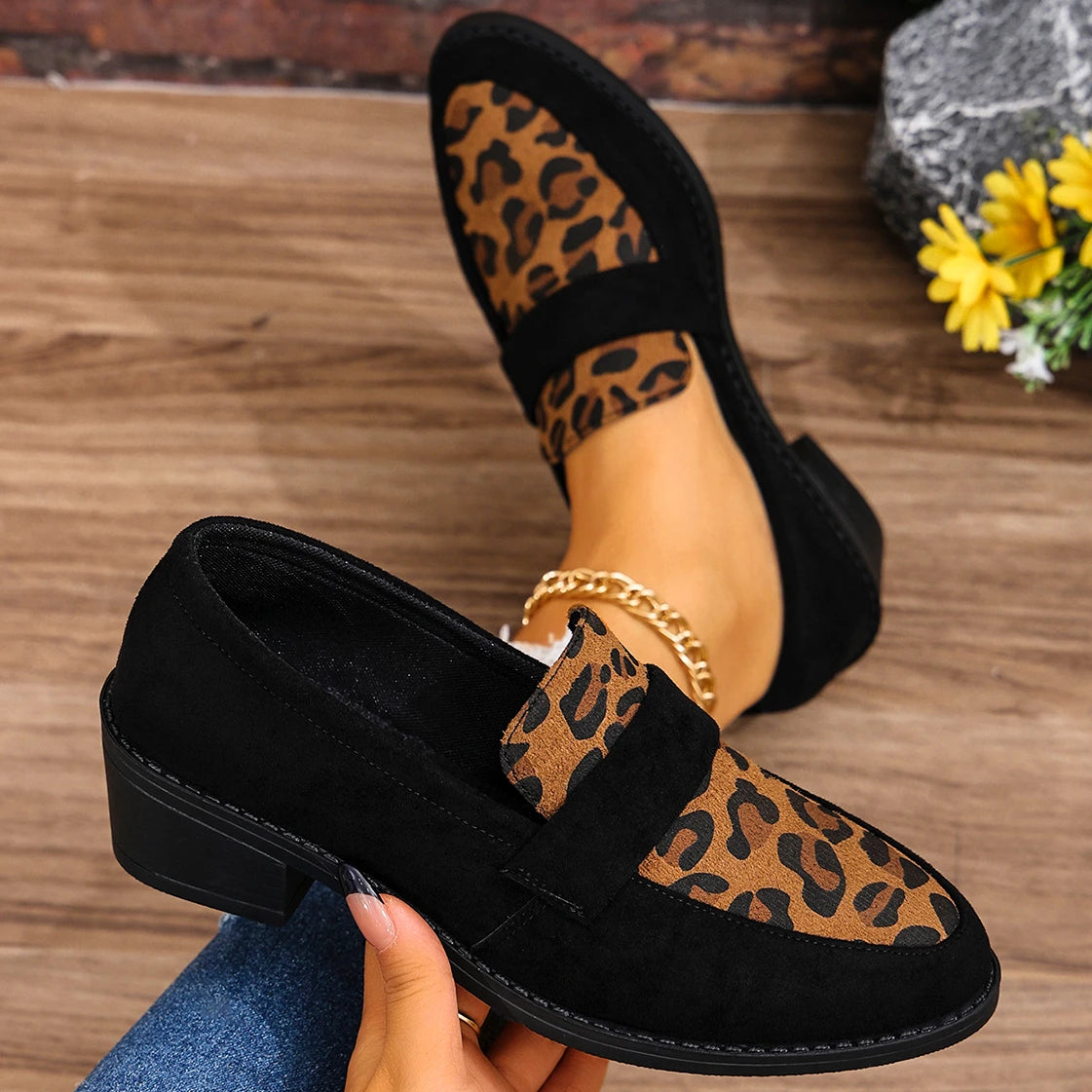 2024 New Spring Autumn Fashion Women Designer Comfortable Casual Shoes Women Medium Heel Pointed Toe Leopard Print Slip-On Shoes Zpaxo