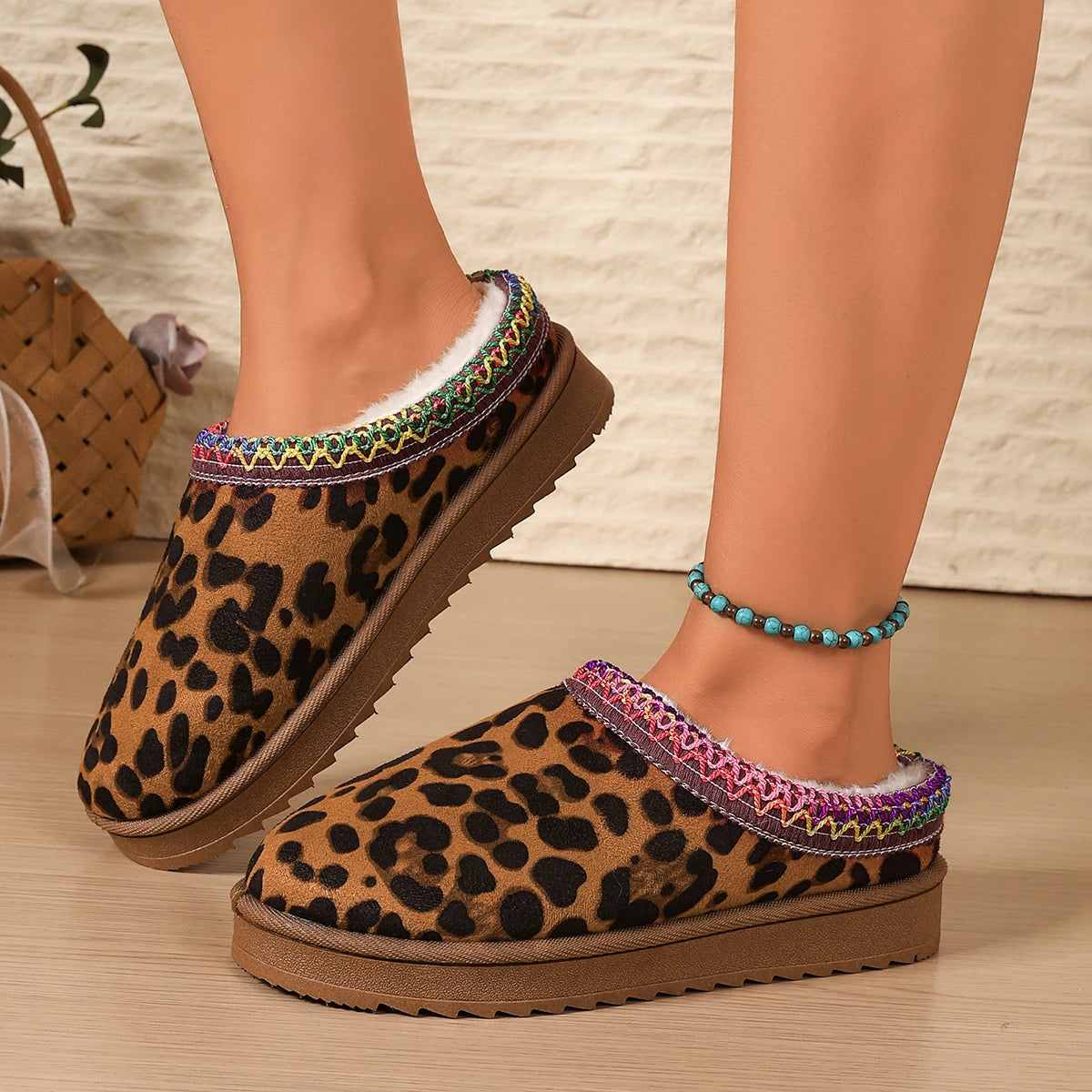 Women Slippers 2025 New Comfortable Flat Cotton Shoes Solid Color Warm Thick Bottom Slippers Platform Snow Boots Slides Women Zpaxo leopard 36