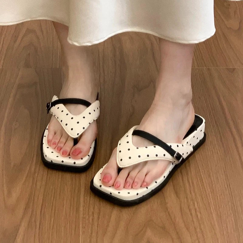 Women's One-word Buckle Strap Embellishment Square Clip-toe Wave Zpaxo