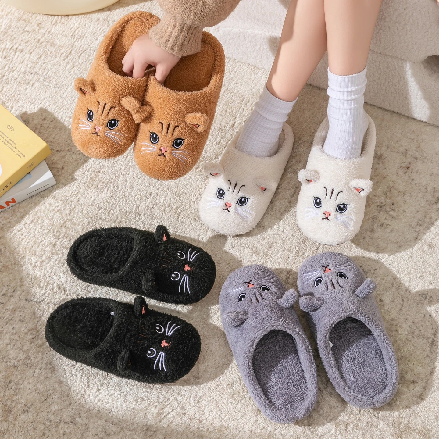 Women's Cartoon Cat Plush Slippers Cozy Winter Bedroom House Shoes