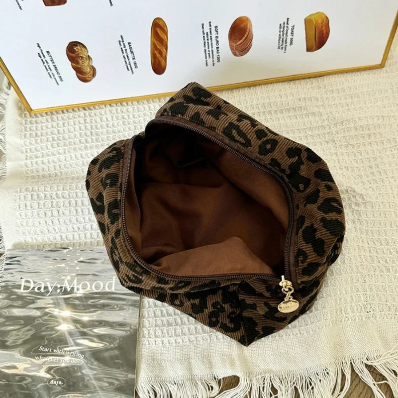 Unique Leopard Print Makeup Bag Large-capacity Cosmetic Organizer