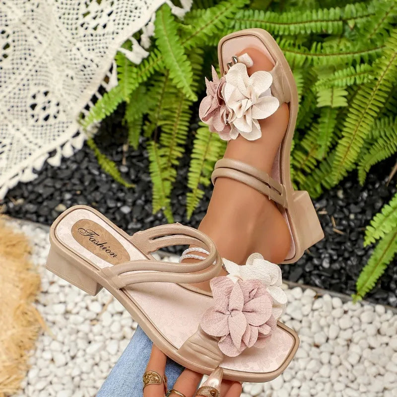 2026 Summer Trendy Women's Romantic Flower Embellishment Sandals Zpaxo 886-2 38-39