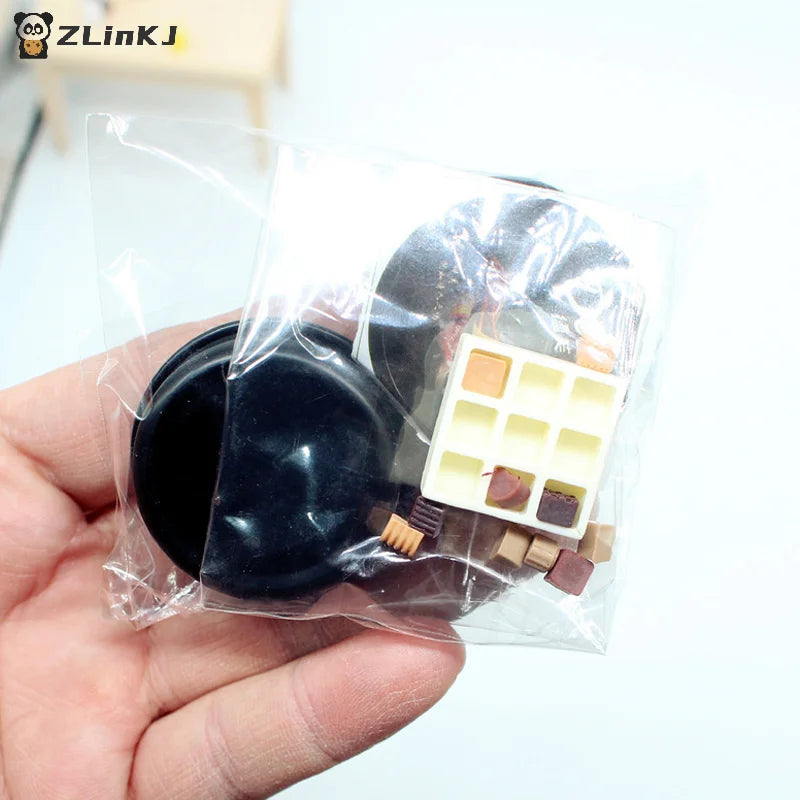 ▶Dollhouse Cream Chocolate Black Can Gift Box Iron Box Set Miniature DIY Simulation Food Toy Dollhouse Decoration Accessories Zpaxo