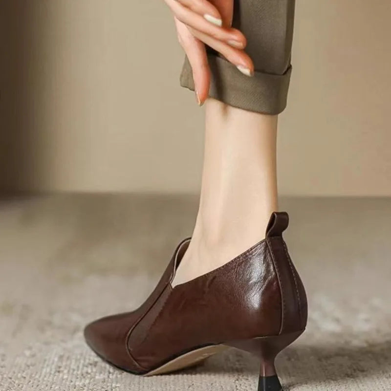 French Retro Temperament Low-heeled Shoes Women's Spring Leather