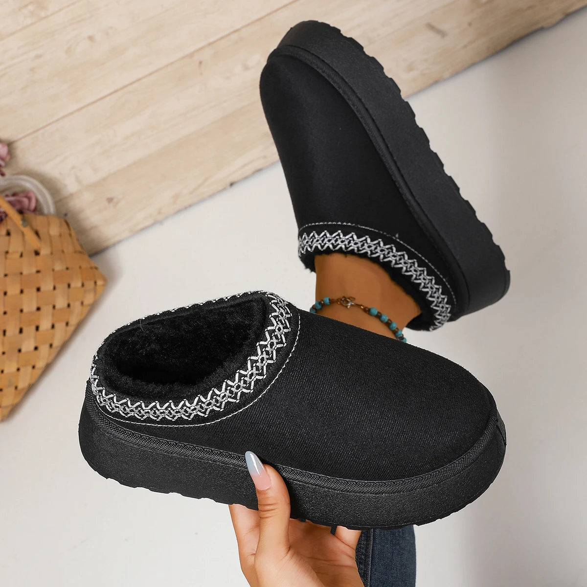 Women Snow Boots 2026 New Fluffy Platform Shoes for Women Winter Plush Warm Cotton Shoes Woman Comfort Non Slip Unisex Slippers Zpaxo