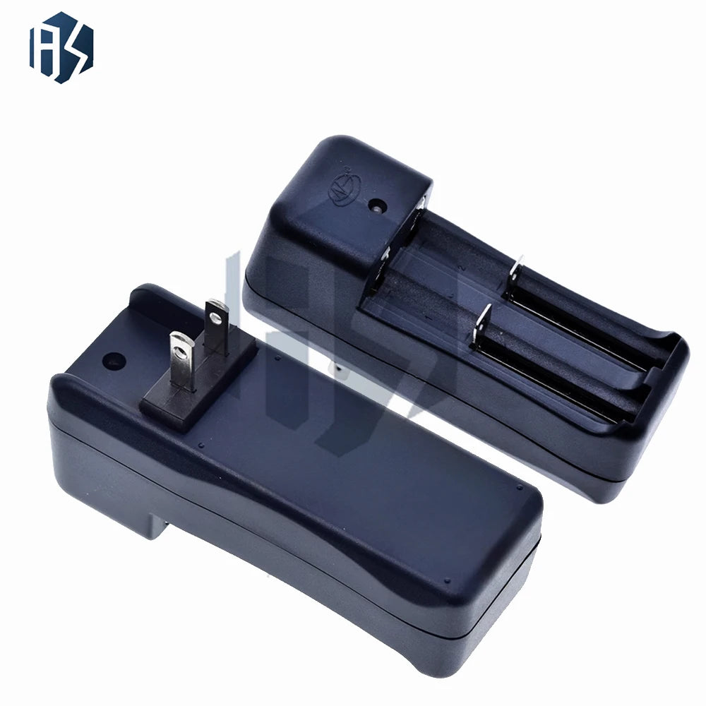 3.7V/4.2V Multi‑Battery Fast Charger, 18650/14500/26650 Compatible with Overcharge Protection & LED Zpaxo