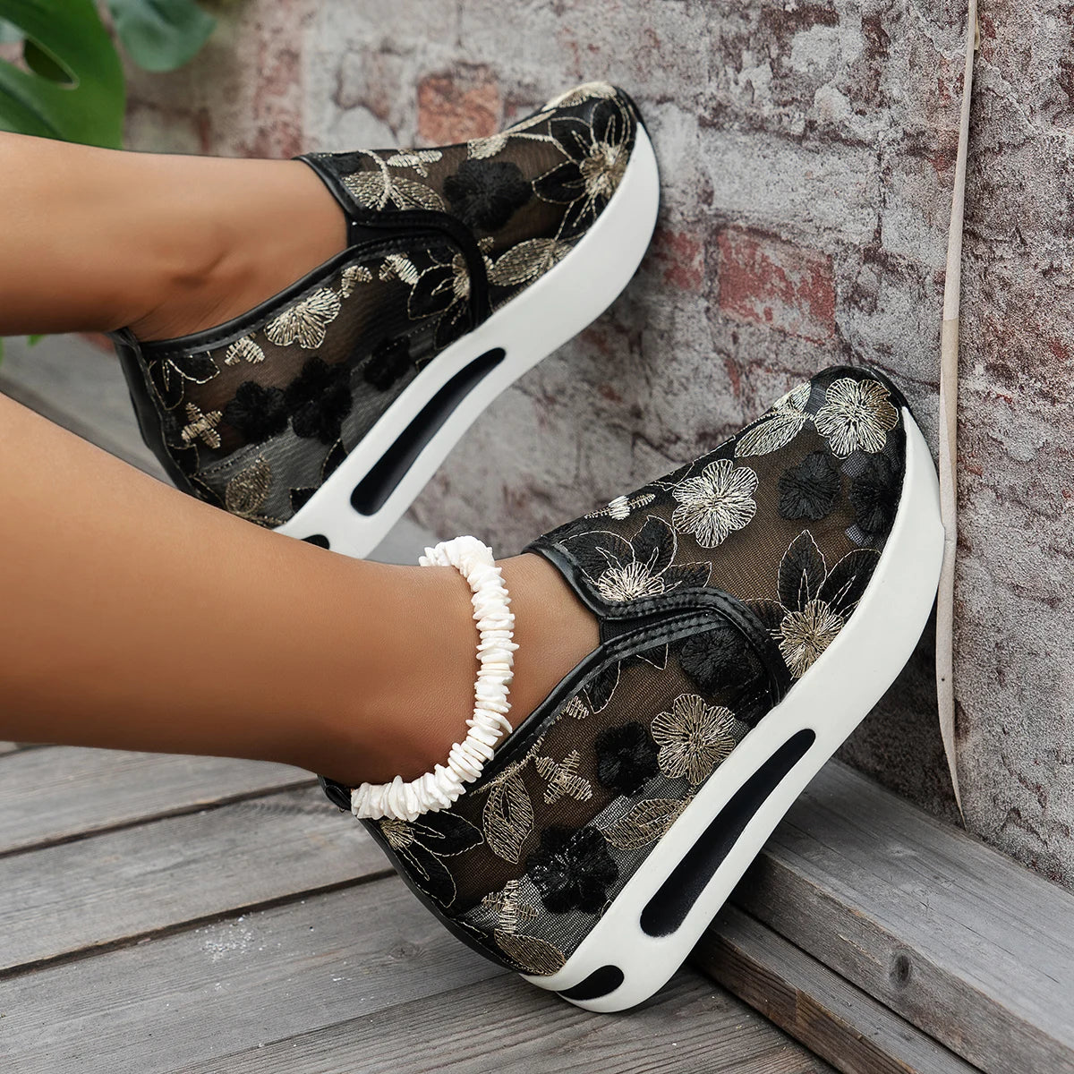 2025 Women Sneakers Slip-On Thick Bottom Casual Shoes Large Size Breathable Mesh Shoes Ladies Embroidered Floral Sneakers Women Zpaxo
