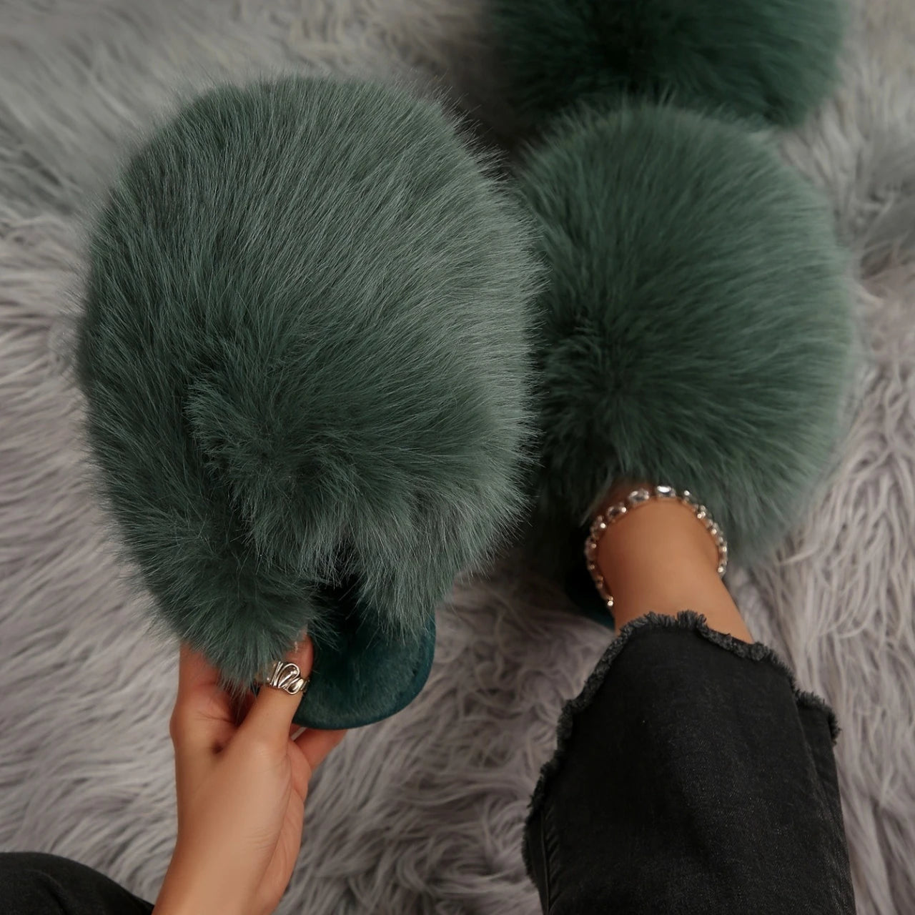 Women Slippers 2025 Fashion Fur Fluffy Cute Plush Luxury Shoes Zpaxo green 42