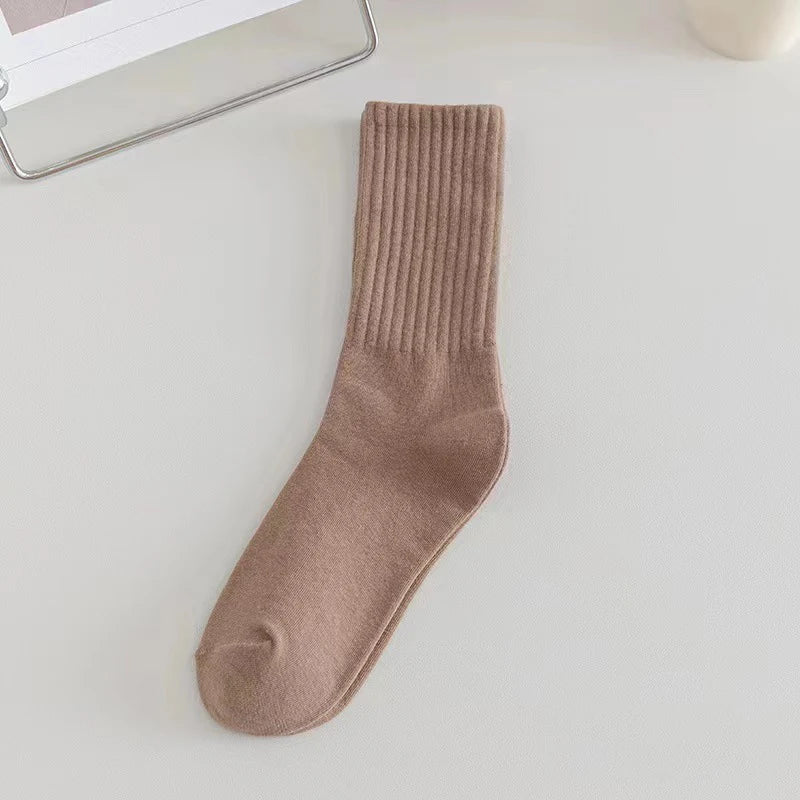 2 Pairs Women Cotton Socks Medium Tubes Knitted Loose Soft Crew Zpaxo light brown One Size