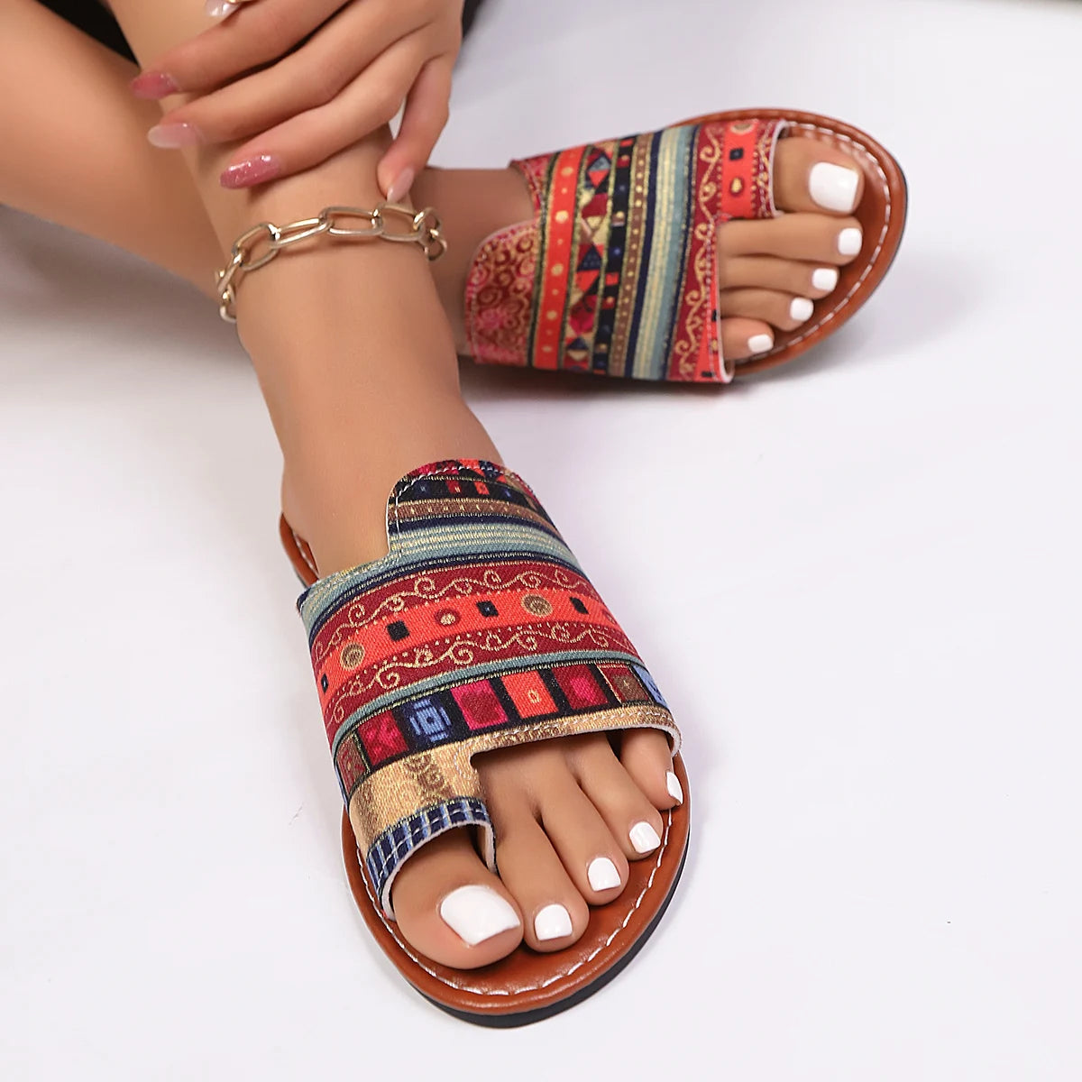 2026 New Women Slippers Holiday Luxury Beach Sandals Fashion Trend Flip Flops Outdoor Flat Open Toe Shoes for Women Slides Women Zpaxo