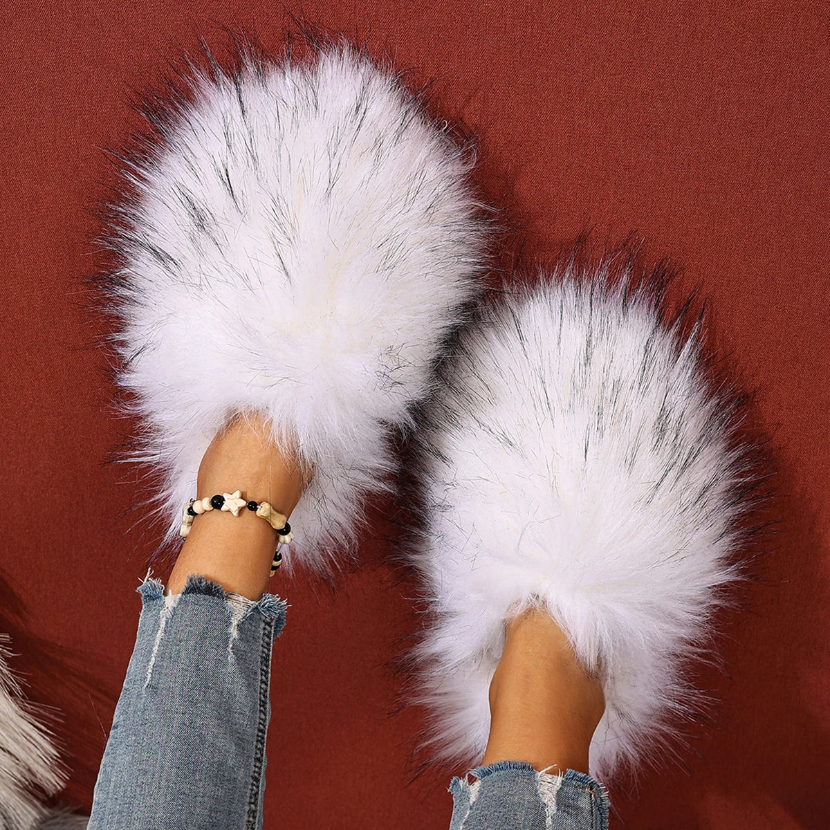 Winter Luxury Outdoor Anti Slip Slippers Women Soft Flat Bottom Slides Women Fashion Fur Slippers Fluffy Cute Plush Women Shoes Zpaxo WHITE 36-37