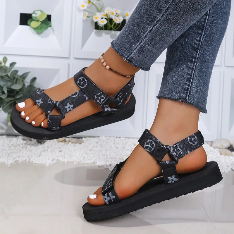 2026 Summer Women's Fashionable Flat Beach Sandals Women Outdoor Fish Zpaxo