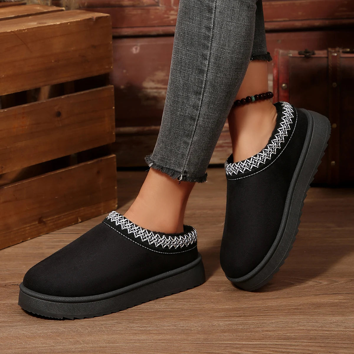 Winter Women Slippers 2025 Home Elegant Large Size Slides Women House Fashion Plush Shoes Ladies Platform Fluffy Slippers Women Zpaxo