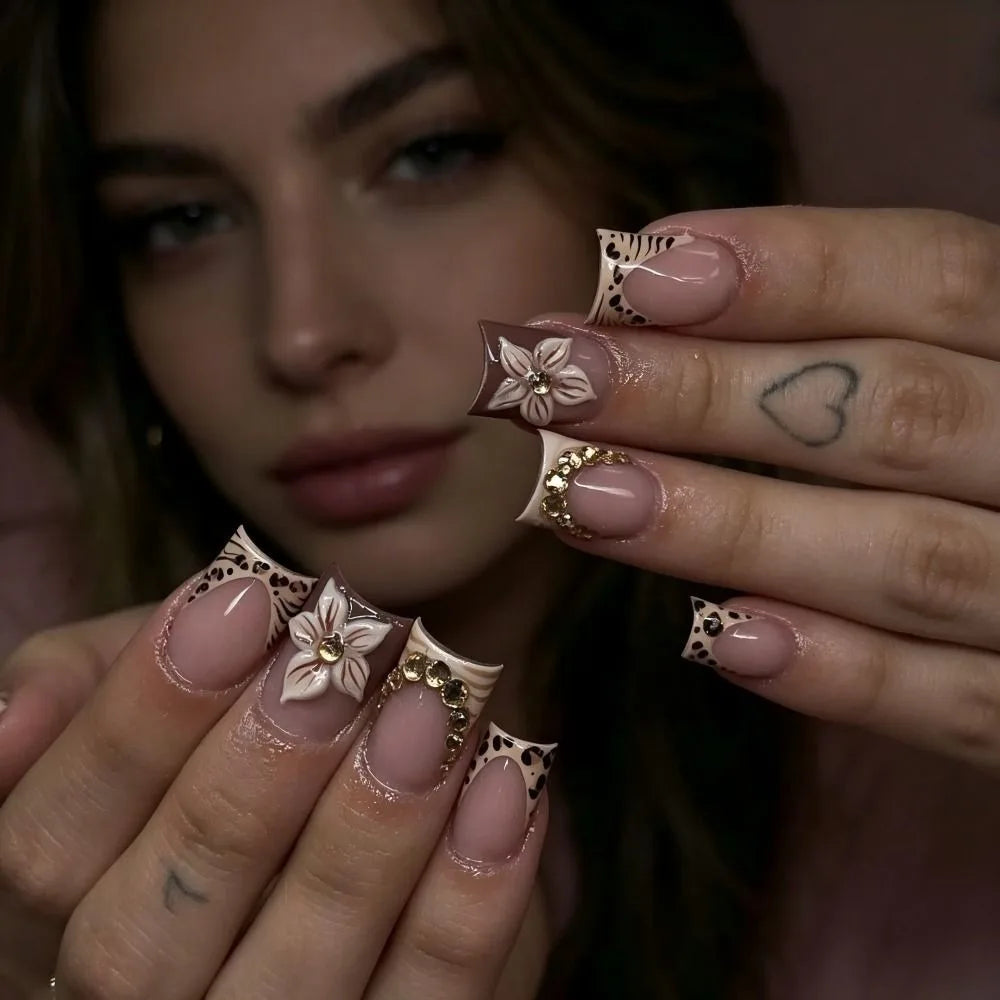 Rhinestone Design Short Fake Nails Bow Design French White Square Fake Nails Leopard Edge Square Shape Press On Nails For Women Zpaxo 24Pcs