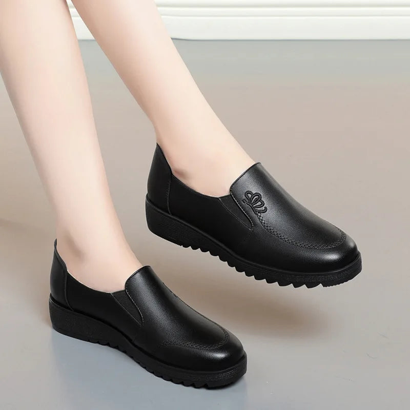 Mother's Shoes Soft Leather Bottom Embroidered Middle-aged Elderly Zpaxo