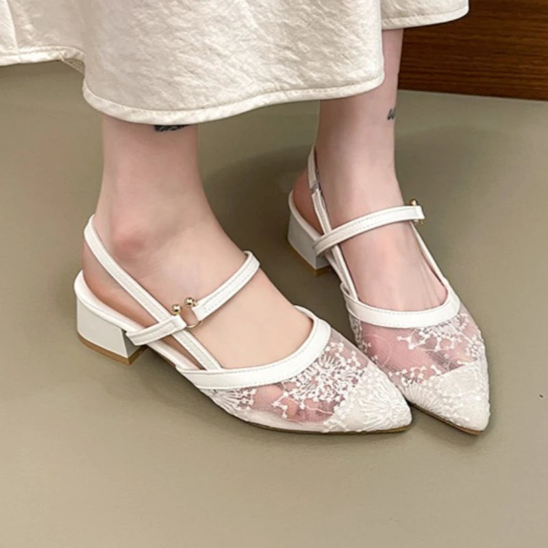 Pointed Closed Toe Embroidery Mesh Fabric Breathable Comfortable Zpaxo