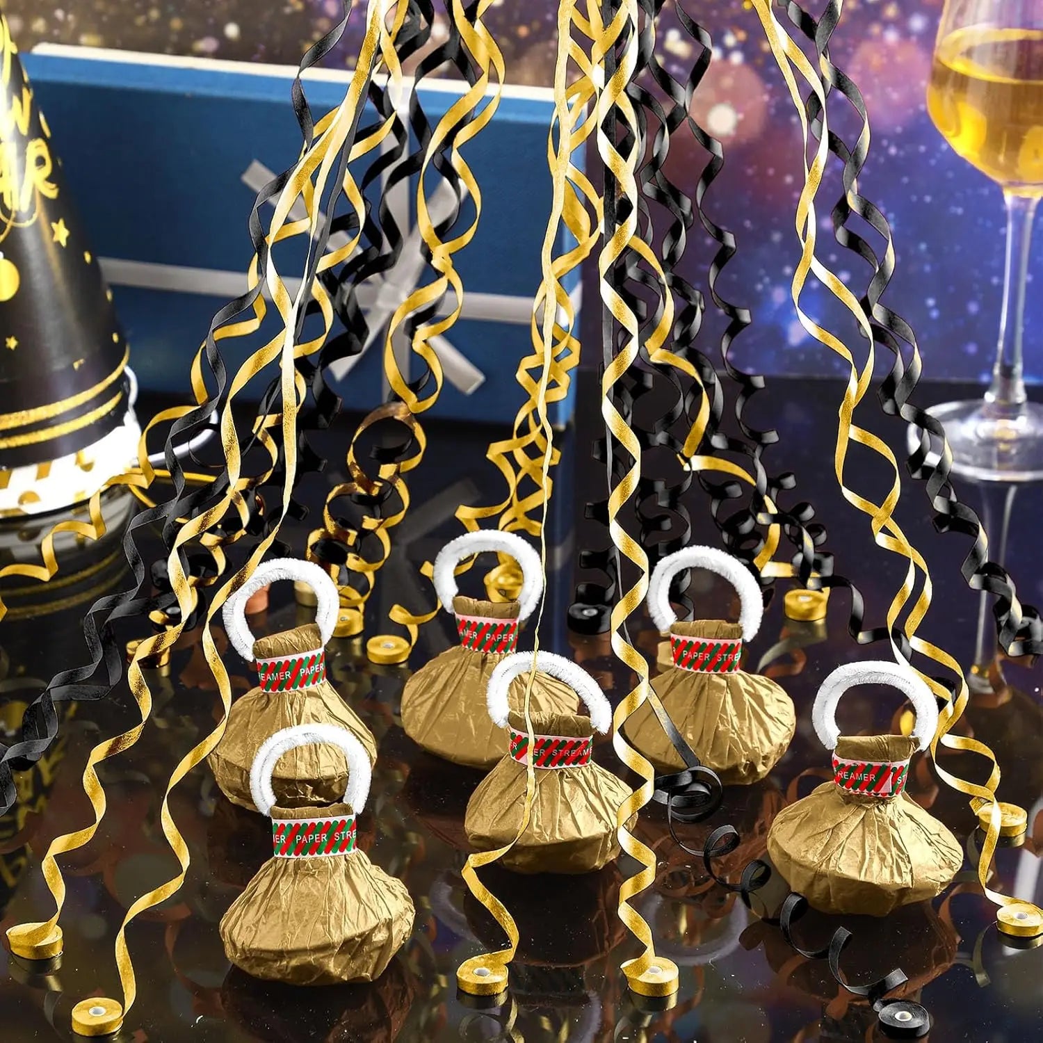 Gold Hand Throw Streamers Popper Black Celebration Graduation