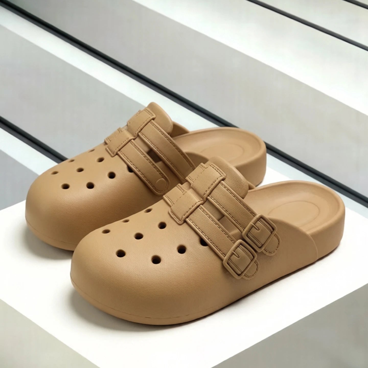 Women Summer Closed-toe Hollow Out Breathable Clogs Slip-on Non-slip