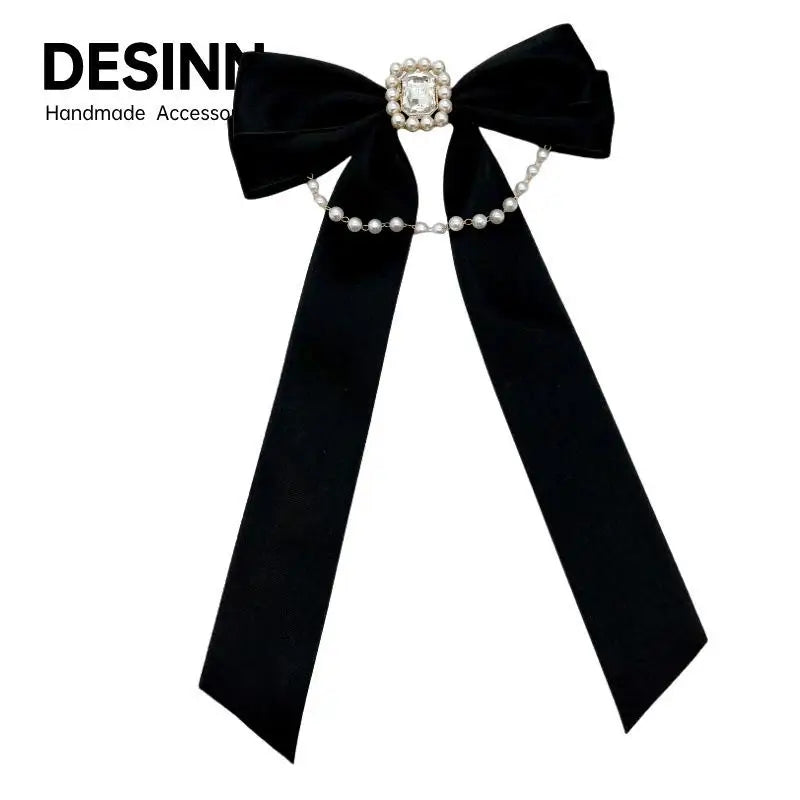 Trendy Women's Shirt Accessory Black White Bow Brooch Pearl Chain Zpaxo