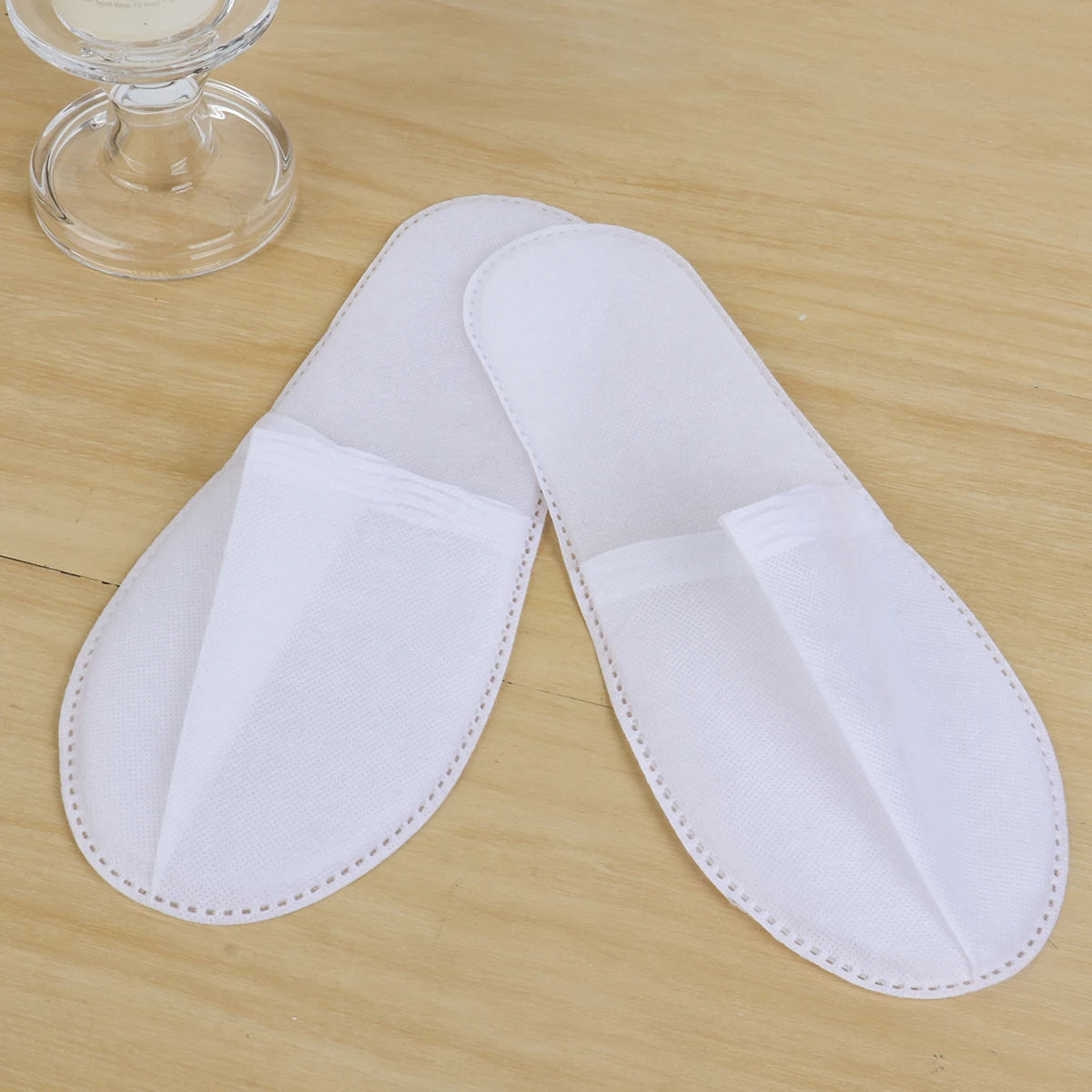 White Disposable Non-Woven Slippers – 10/30/50 Pack Unisex