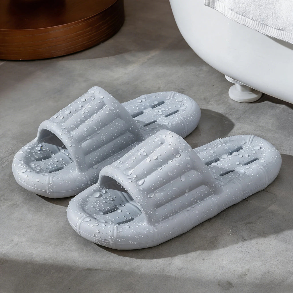 Men's Non-slip Bathroom Slippers Quick Drying Water Draining Shower