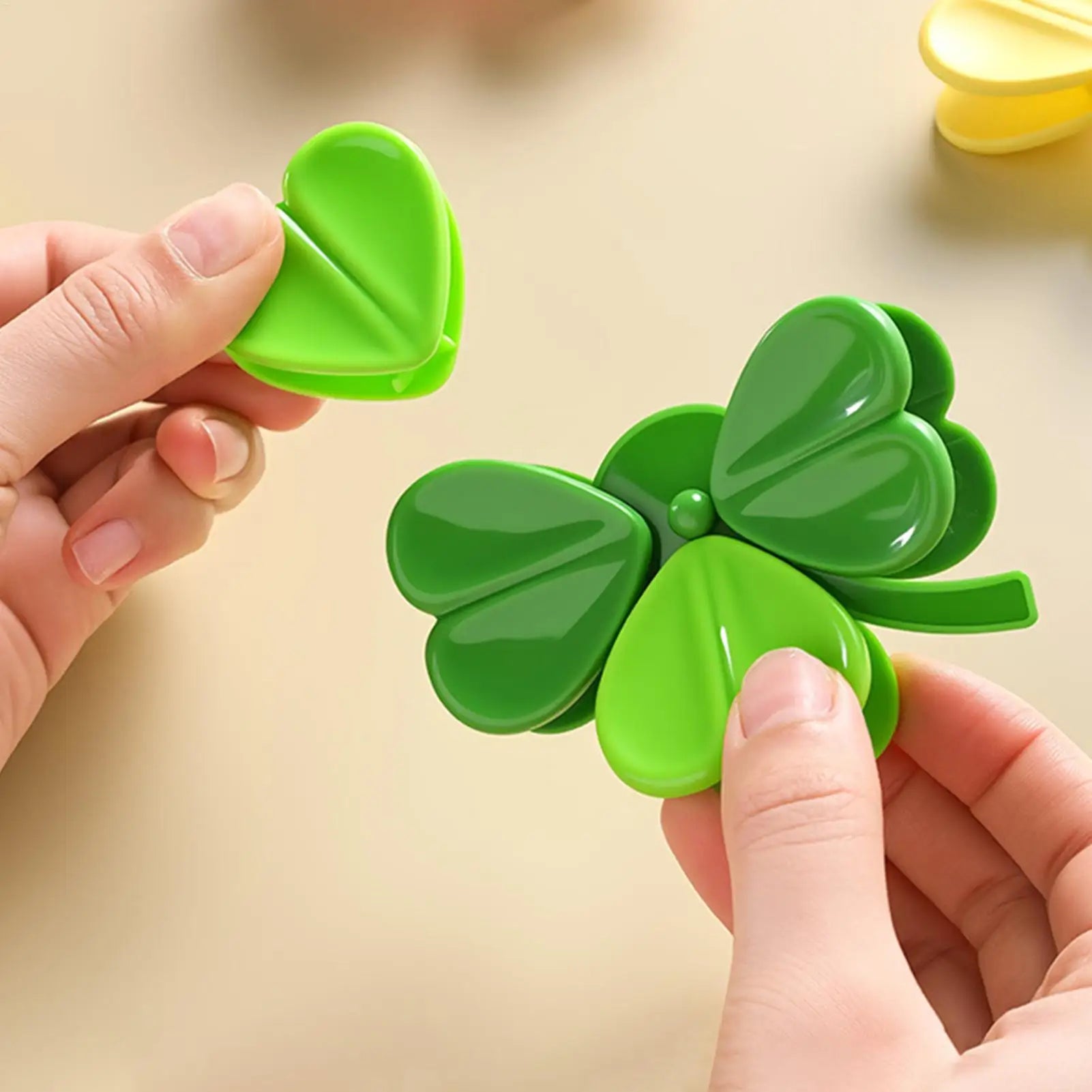 Four-leaves Clover Magnetic Food Bag Clips Reusable Kitchen Sealer