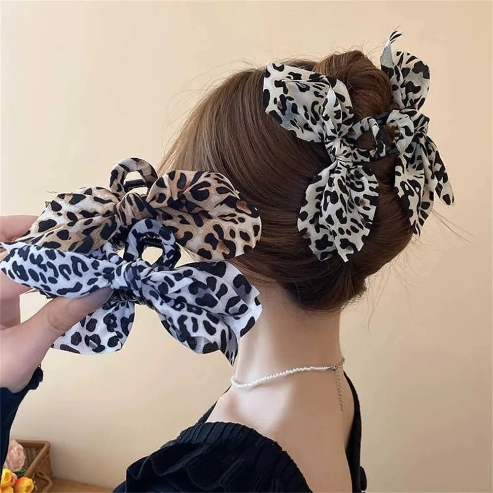 New Double-sided Hair Clip Large Cashew Flower Butterfly Knot Scratching Hair Accessory Shark Clip For Women Summer Vacation Zpaxo