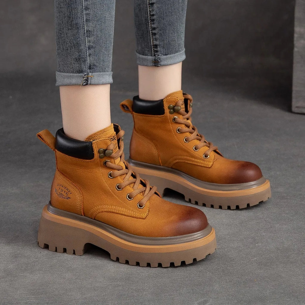 Red Distressed Leather Platform Boots Women Lace Up Design Round Toe Zpaxo