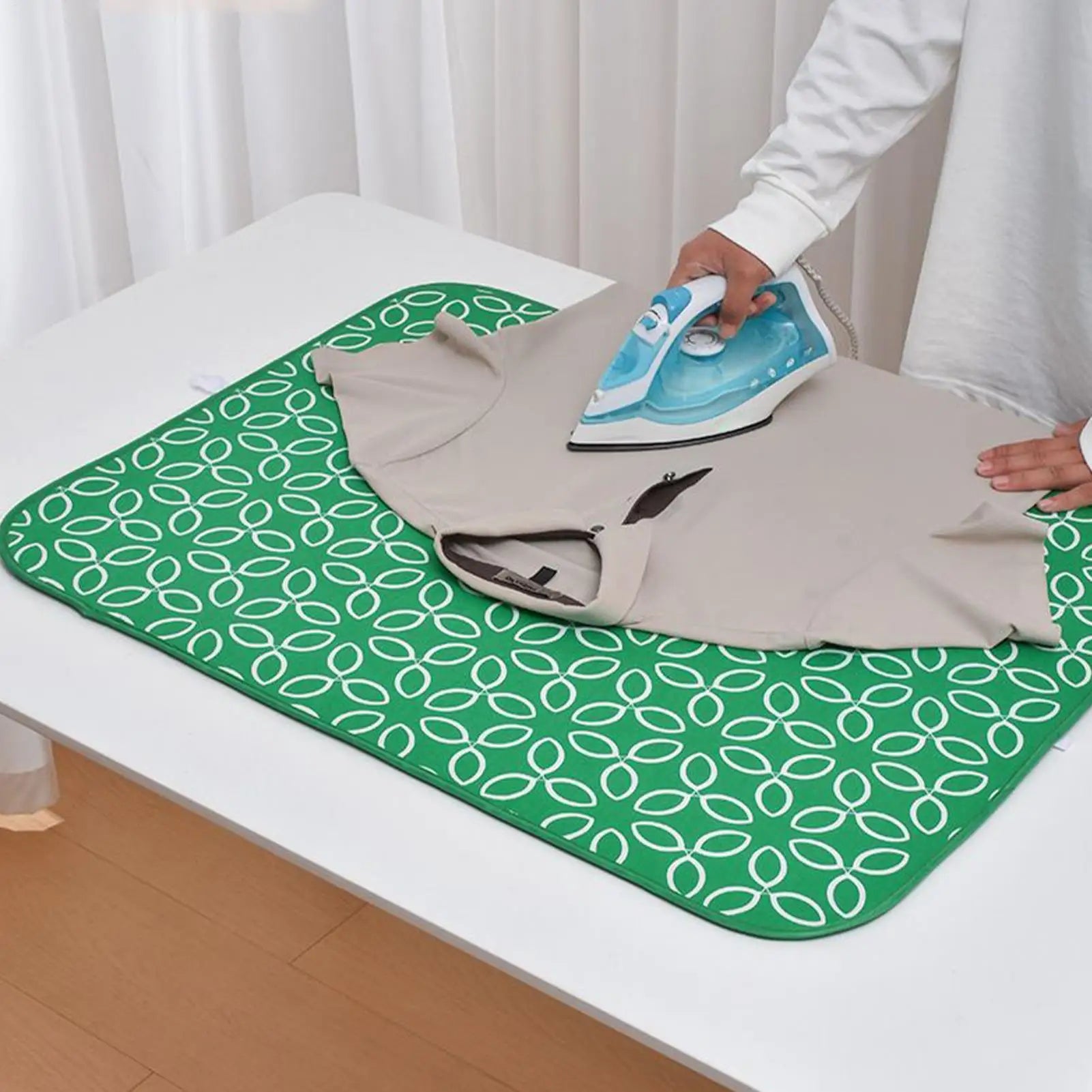 Portable Ironing Mat – Heat Resistant, Waterproof, Foldable Portable Ironing Mat Zpaxo