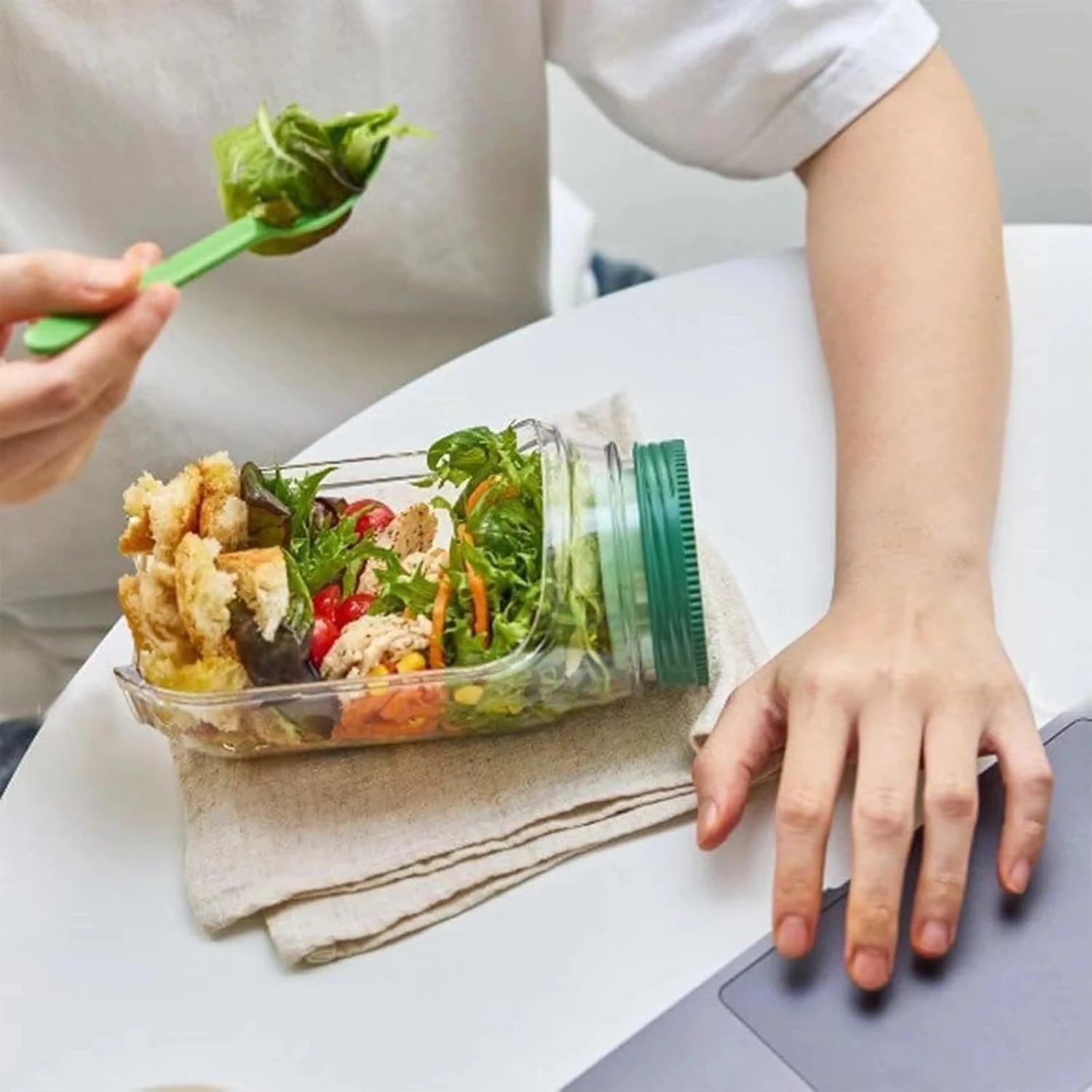 Portable Salad Pod – Leak-Proof Meal Prep Container Meal Prep Container Zpaxo